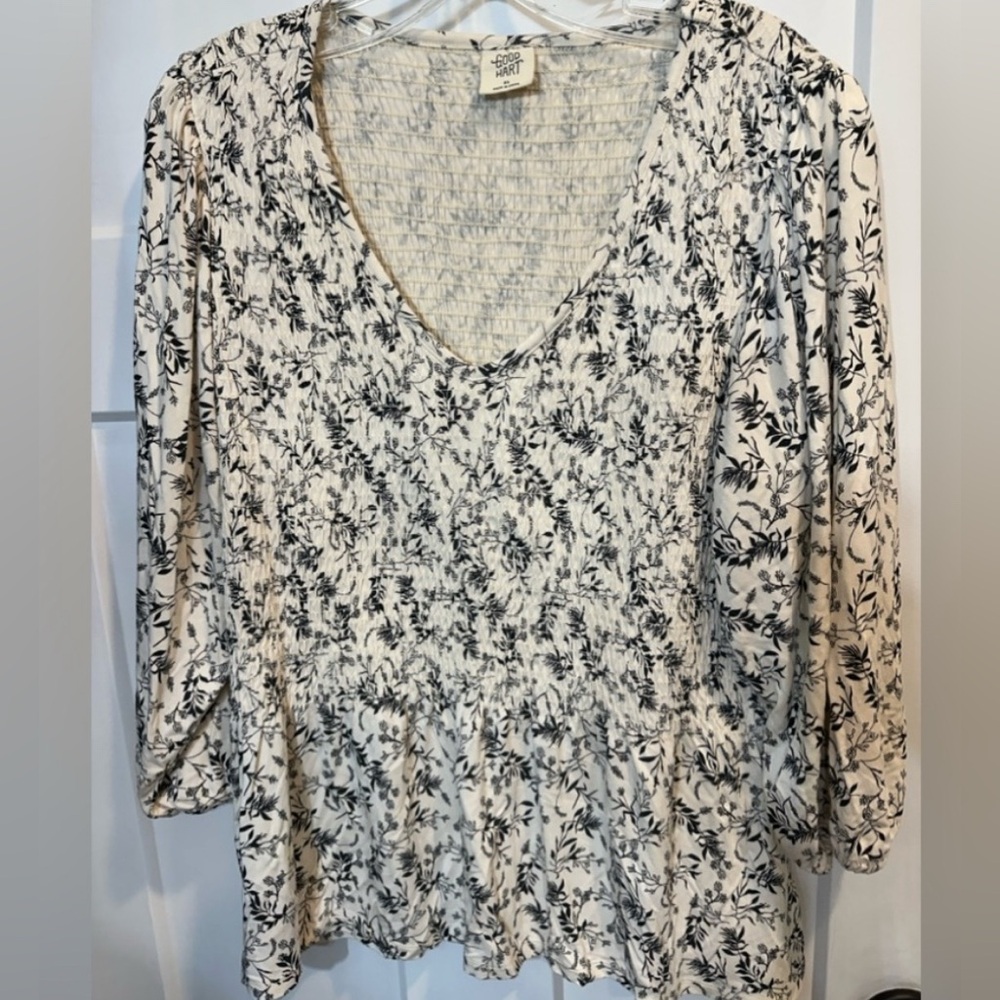 Good Hart by Matilda Jane  blue and White peasant Top size Medium
